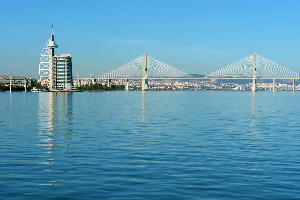 Acidente na Ponte Vasco da Gama provoca condicionamento no trânsito