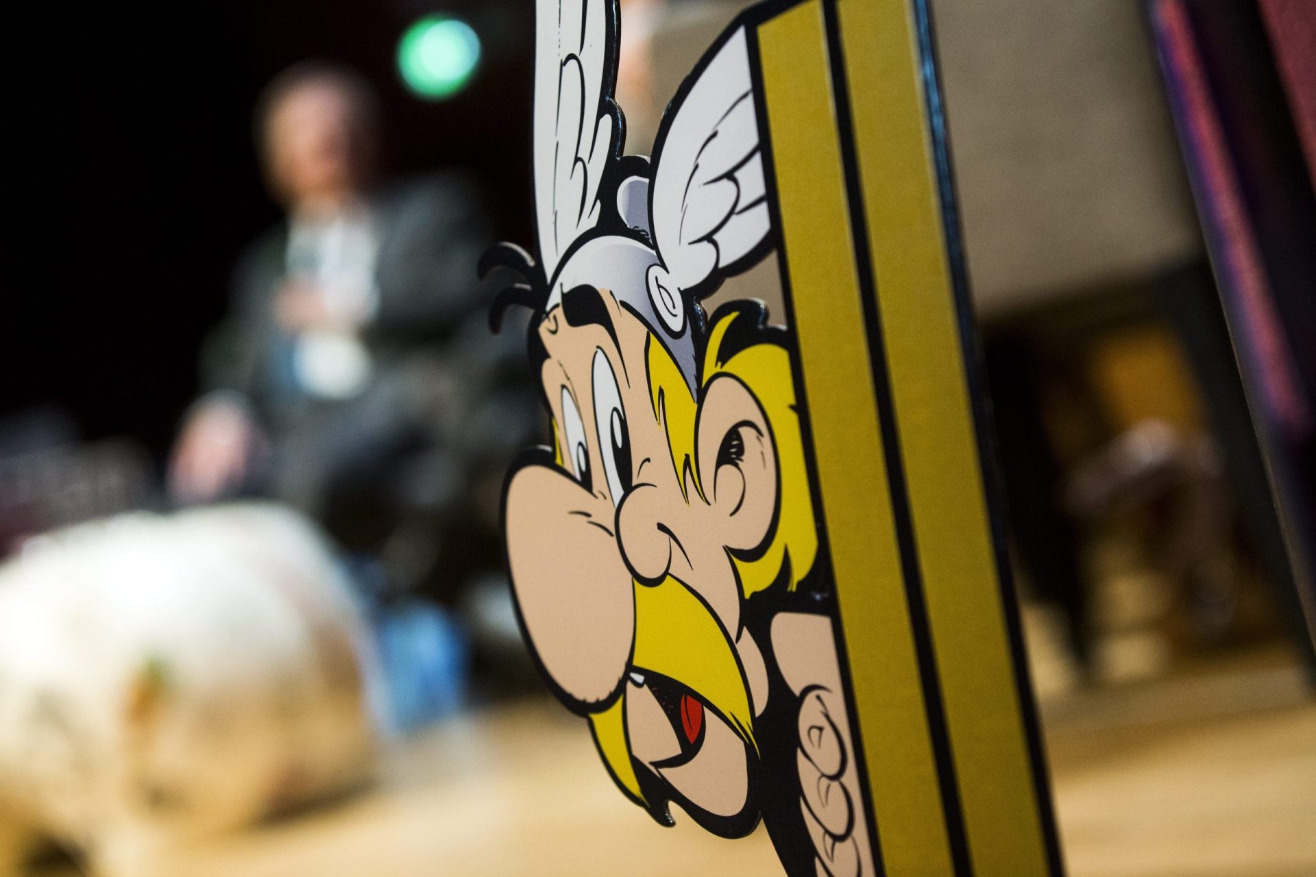 Assange inspira personagem de novo livro de BD de Astérix