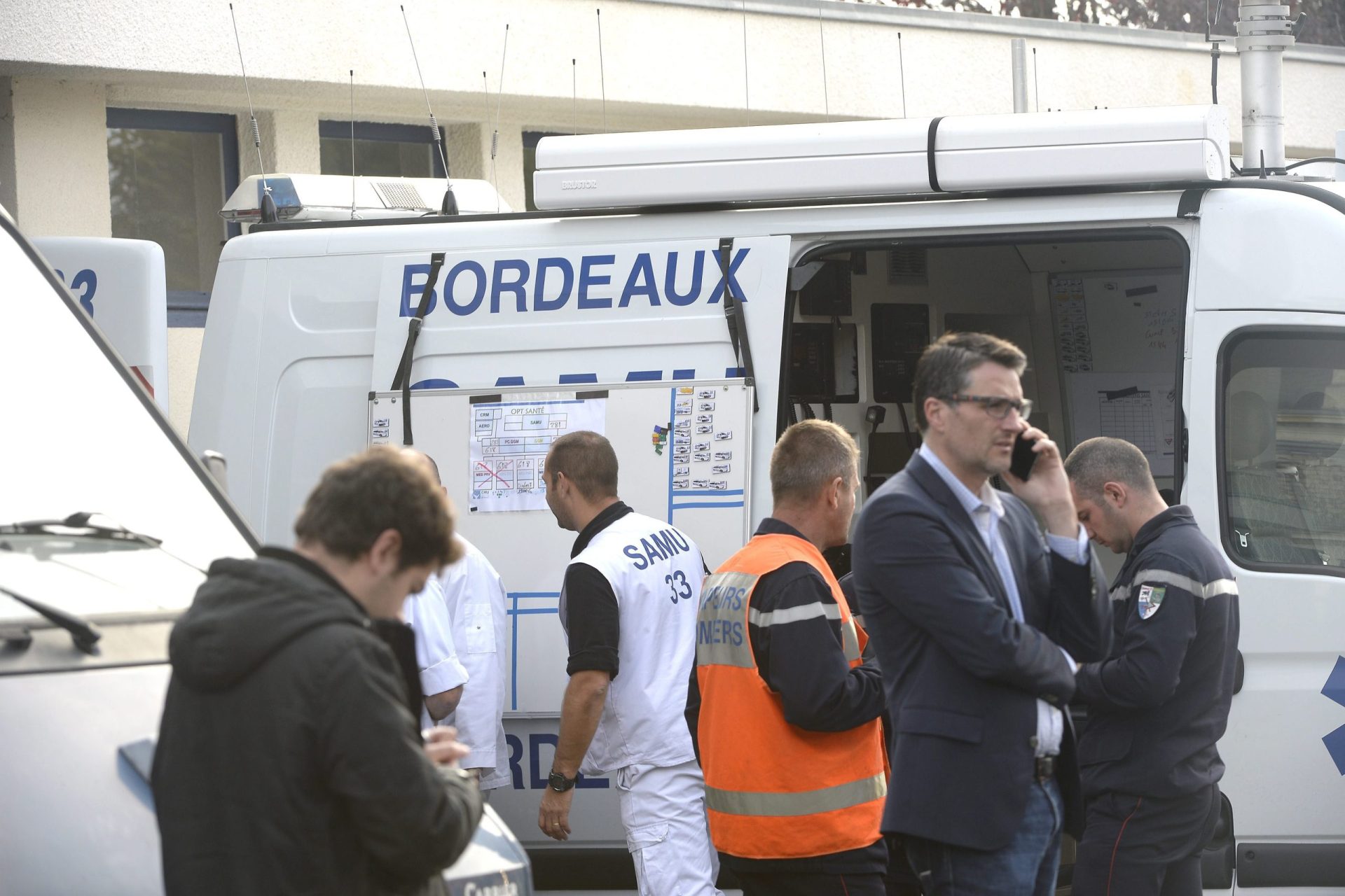 Pelo menos 42 mortos em acidente com autocarro e camião em França