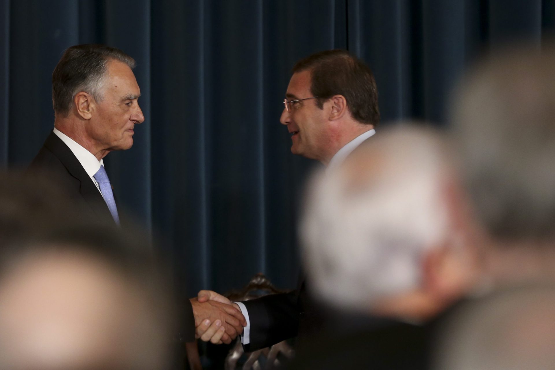 Cavaco exorta Passos a dialogar com todos