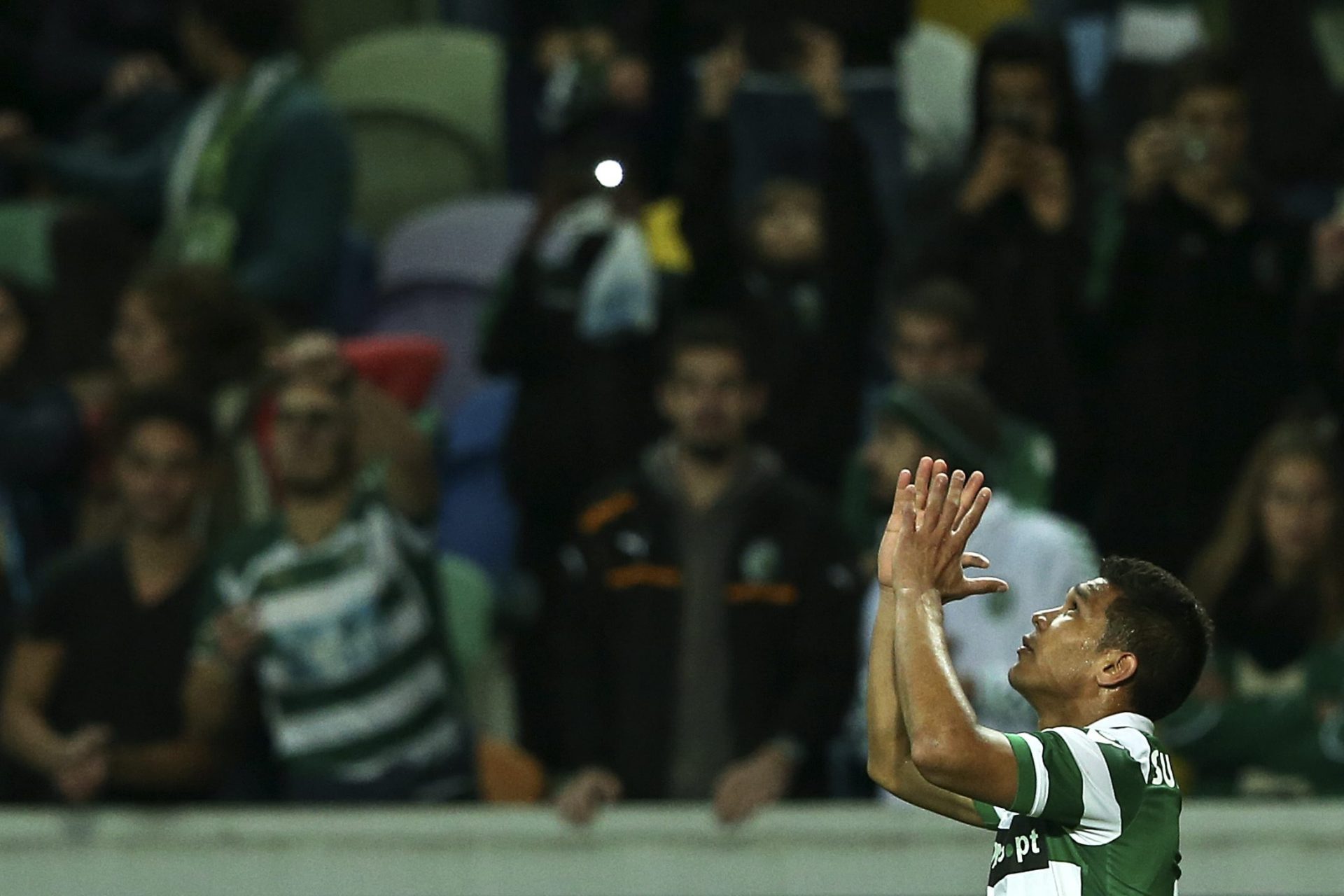 Sporting reforça liderança (1-0 ao Estoril)