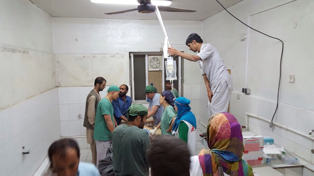 Afeganistão. Médicos Sem Fronteiras encerram hospital em Kunduz