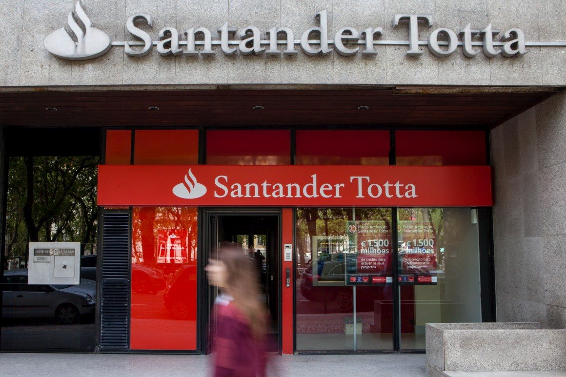 Santander empresta mais 500 milhões de dólares a Angola