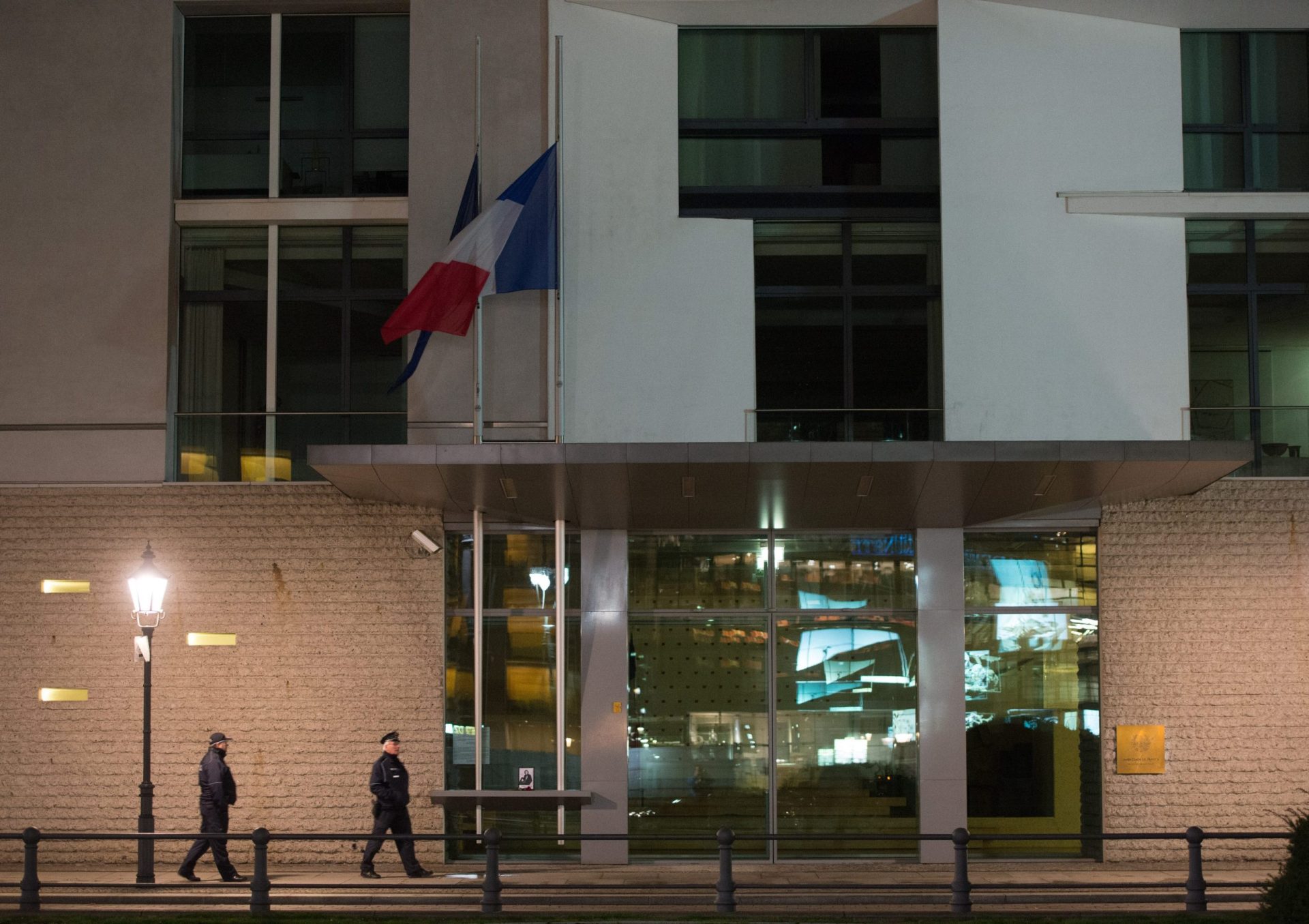 Ataques em França. Sete terroristas foram mortos