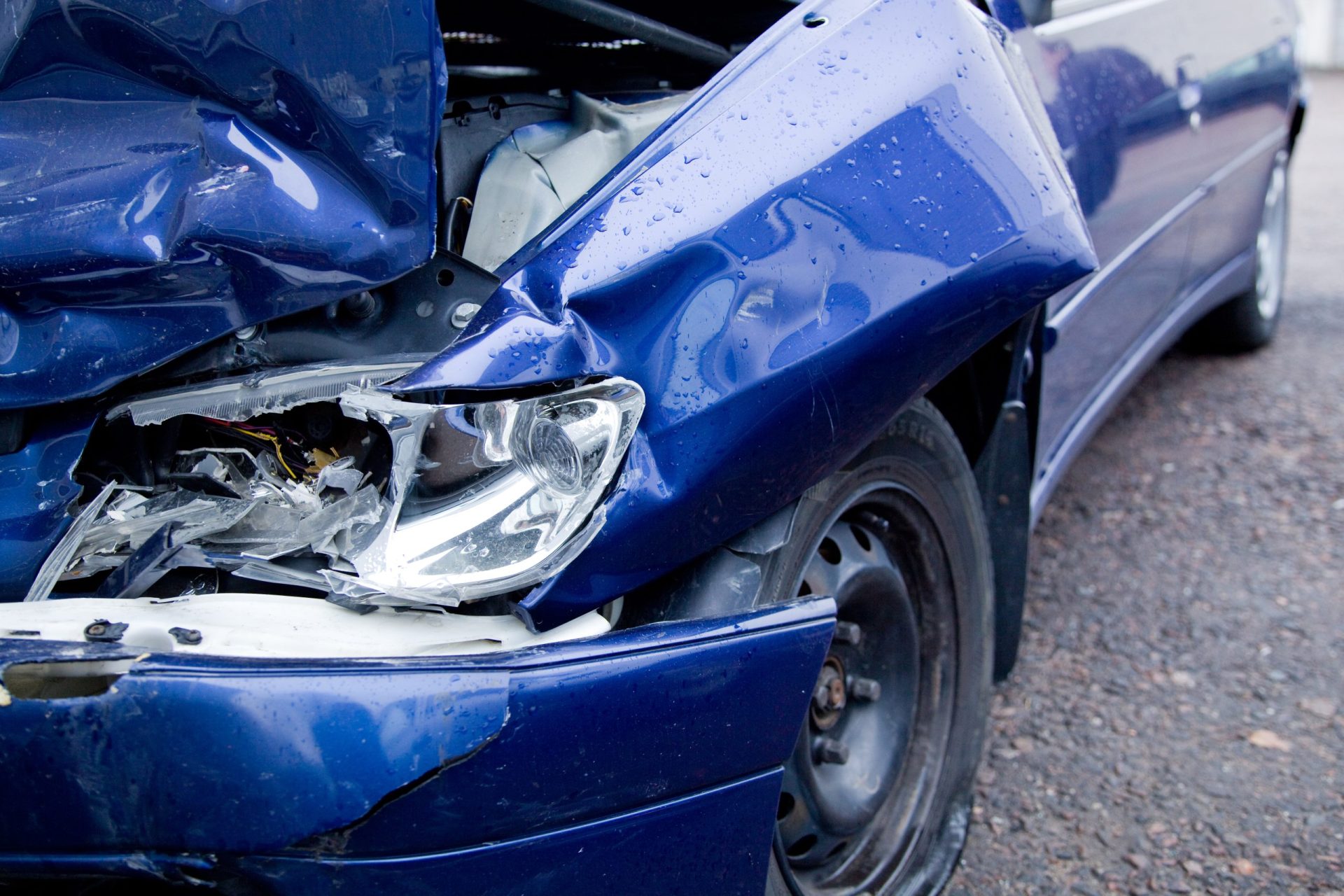 Despiste de automóvel causa dois mortos e um ferido grave