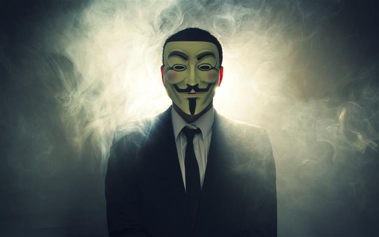 Anonymous afirmam ter desactivado mais de 5.500 contas ‘jihadistas’