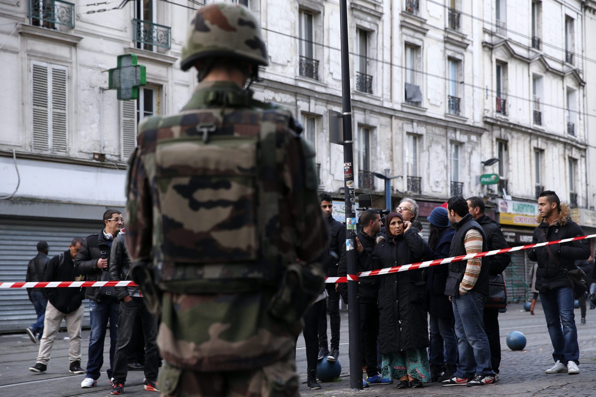 Cerco em Saint-Denis. Portugueses estão “inquietos, mas não resignados”