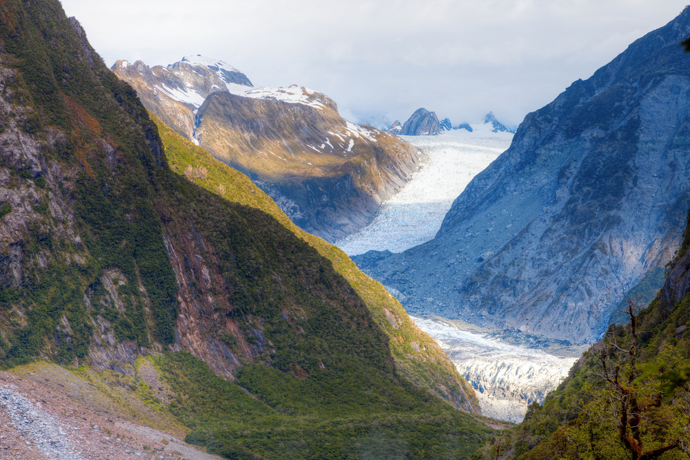 Sete mortos em queda de helicóptero neozelandês em glaciar