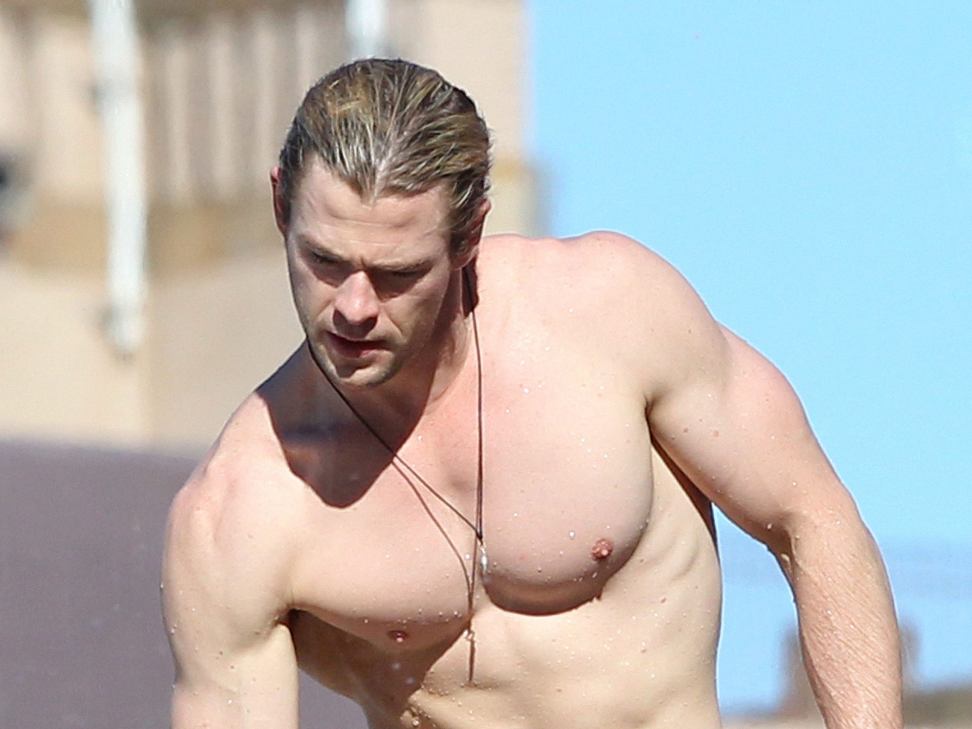 A transformação drástica de Chris Hemsworth