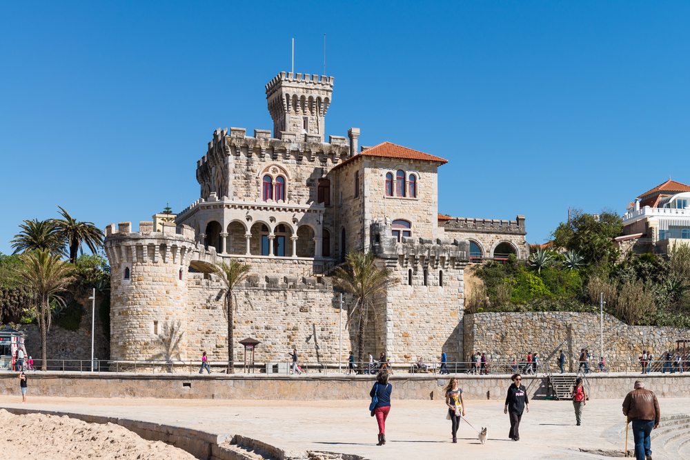 Exposição fotográfica sobre guerra síria inaugurada no Paredão de Cascais