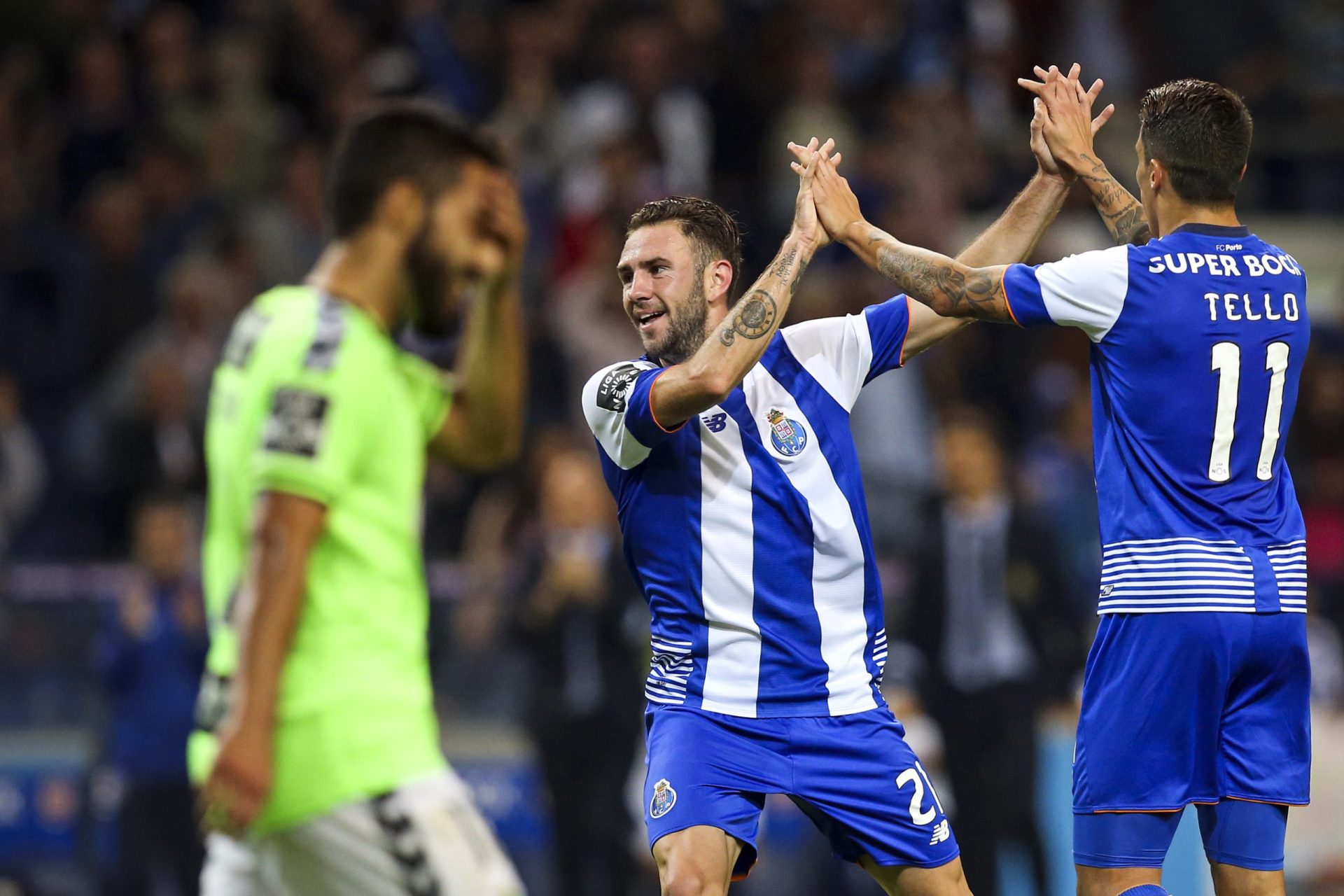 FC Porto vence Vitória de Setúbal e aproxima-se provisoriamente do Sporting