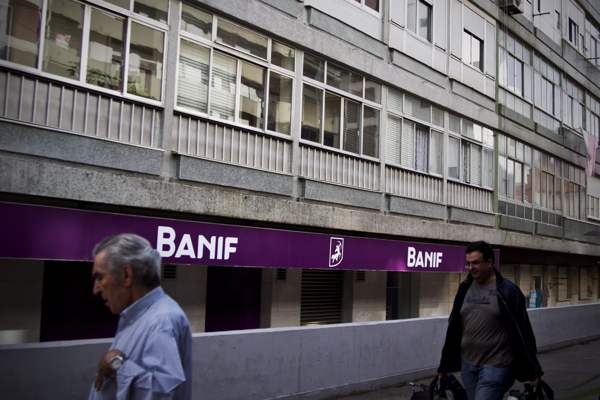 Banif. Costa reúne com partidos para discutir situação do banco