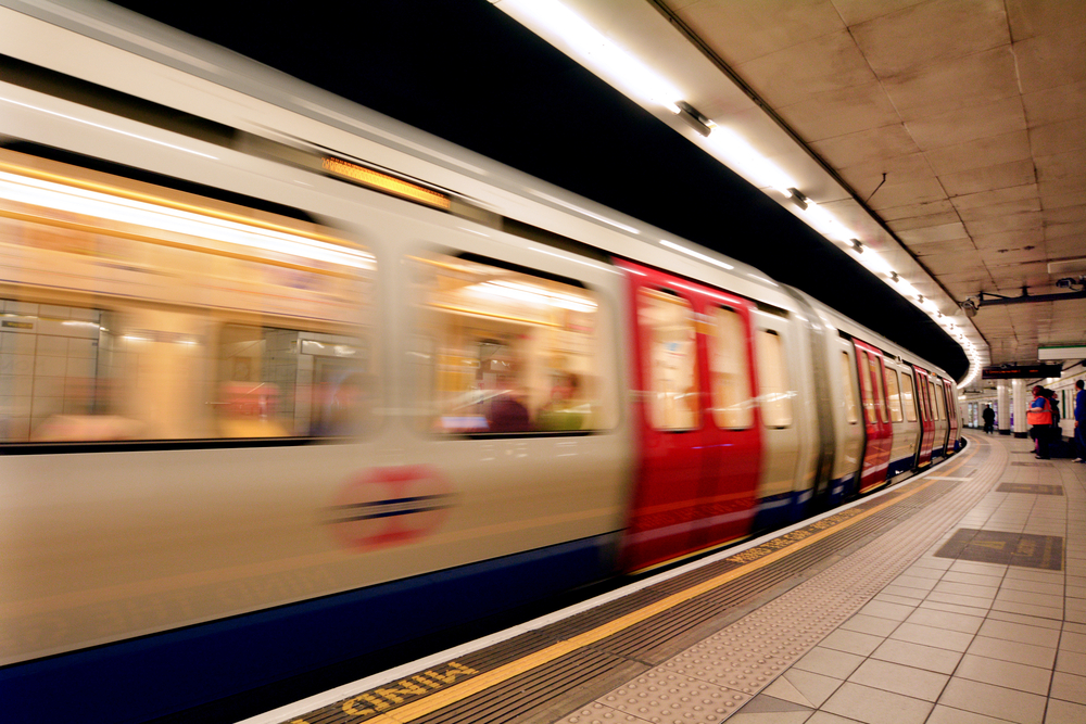 Londres. Passageiros do metro não ganharam para o susto