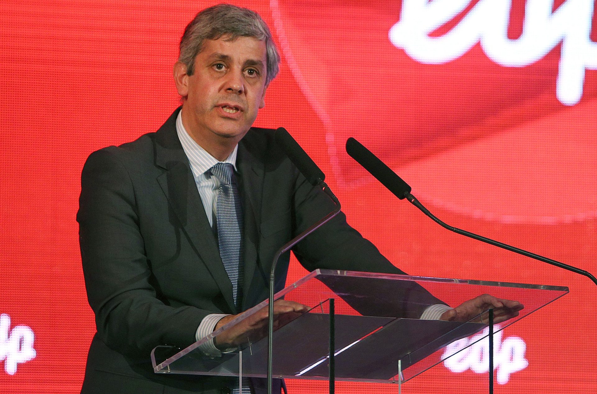 Centeno apresenta ao Eurogrupo planos do Governo