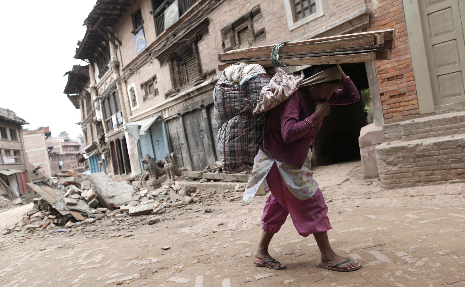 Nepal. Facebook lança apelo para donativos às vítimas do sismo