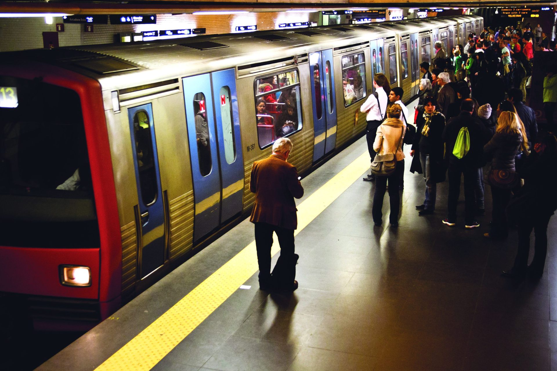 Estudo. Ruído do metro de Lisboa pode causar cansaço ou perda auditiva