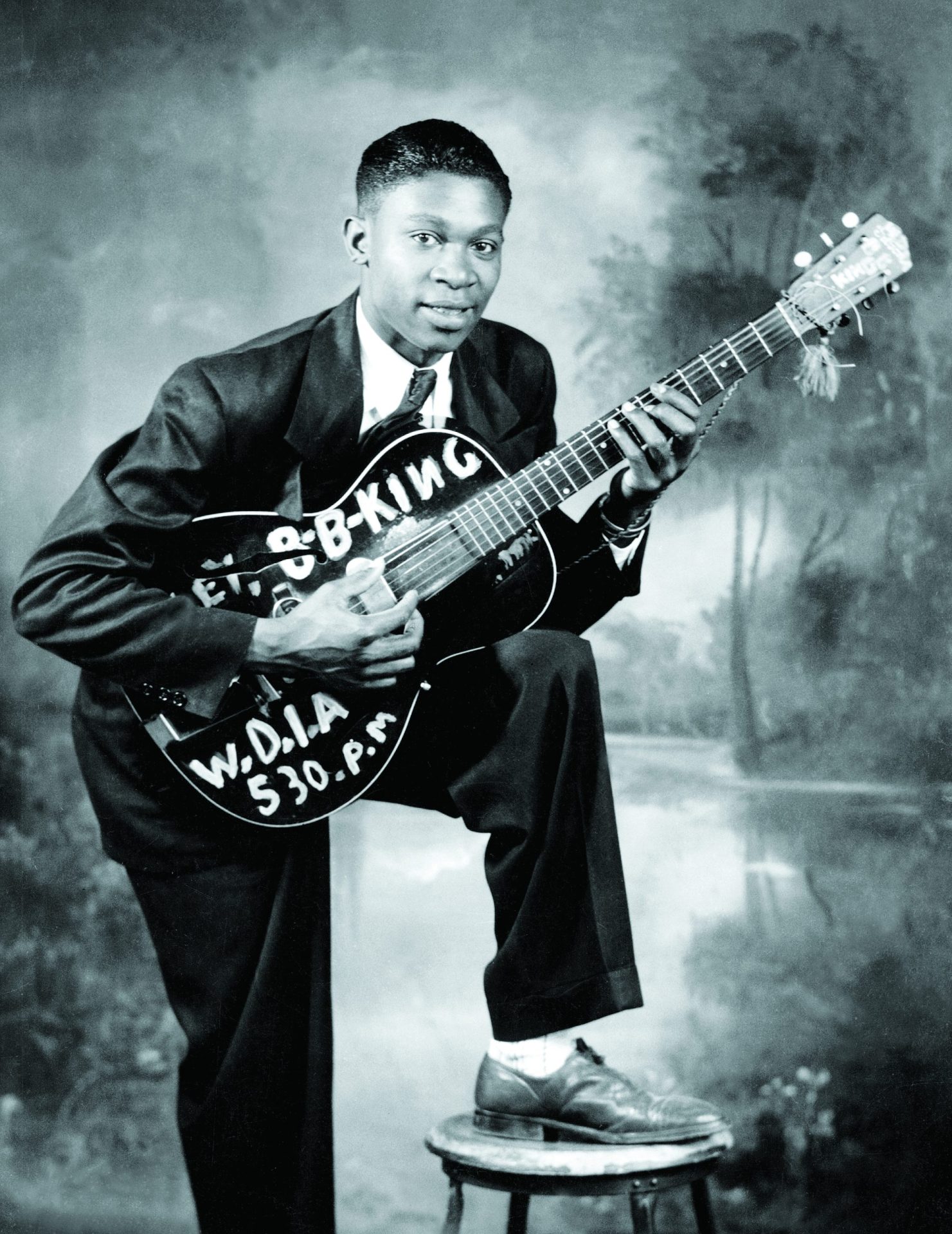 BB King.  Primeiro nome “blues”,  apelido “rei”