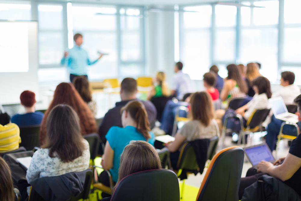 E aulas mais curtas e menos tempo na sala de aula?