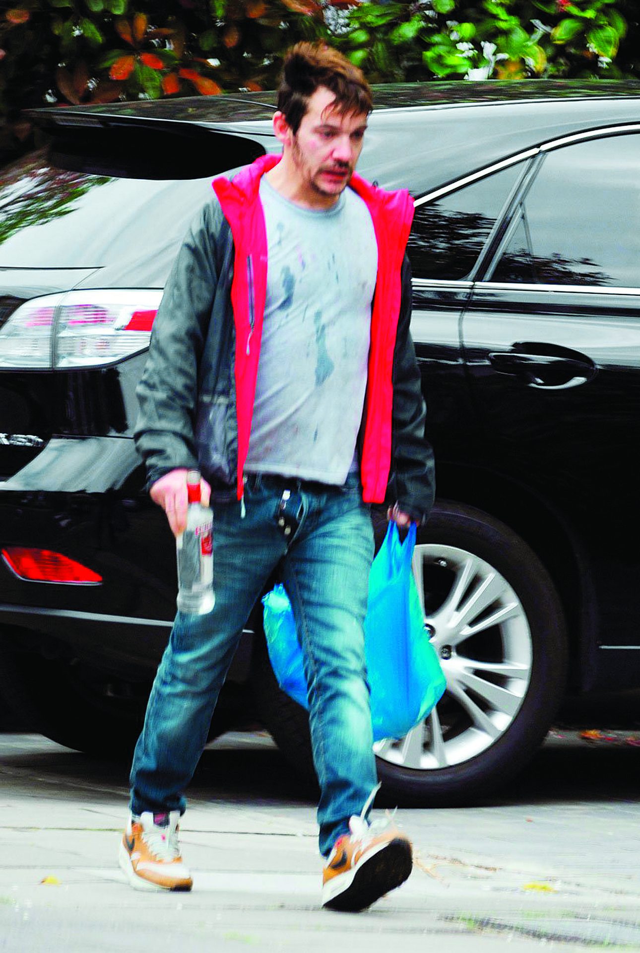 Que diabo aconteceu a Jonathan Rhys Meyers?