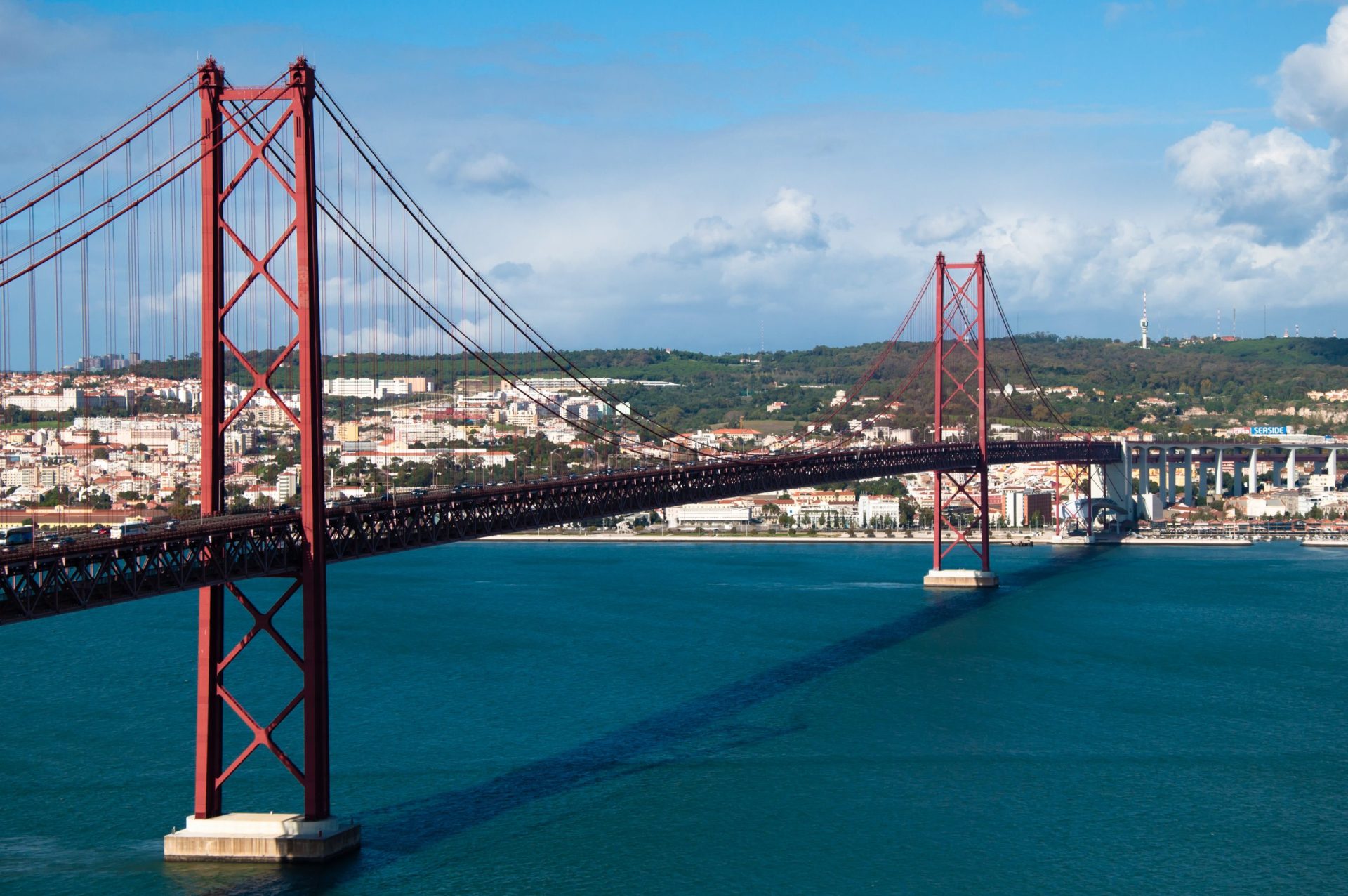 Embrulho de 50 centímetros provocou encerramento da Ponte 25 de Abril