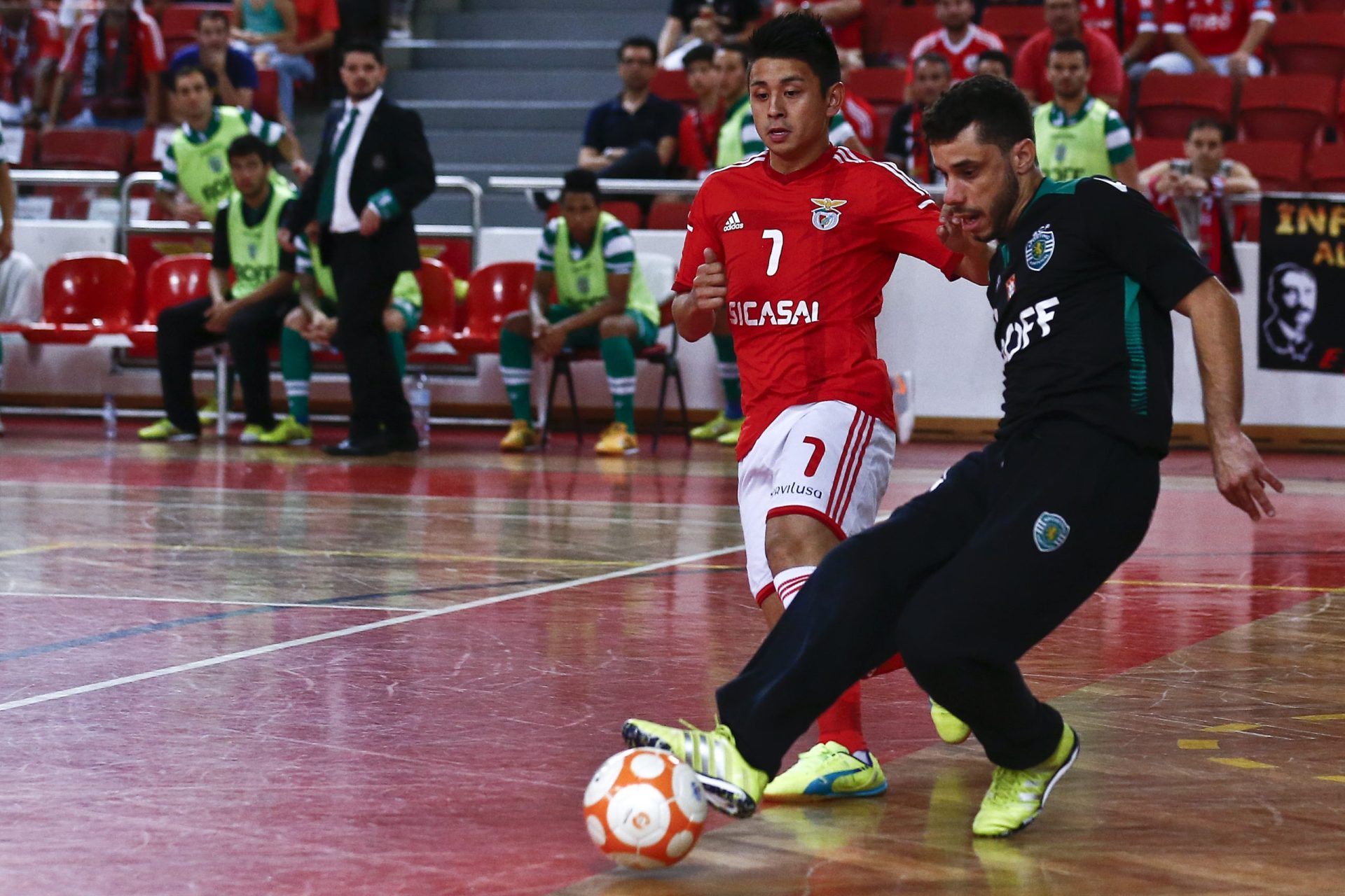 Futsal. Benfica a um triunfo do título