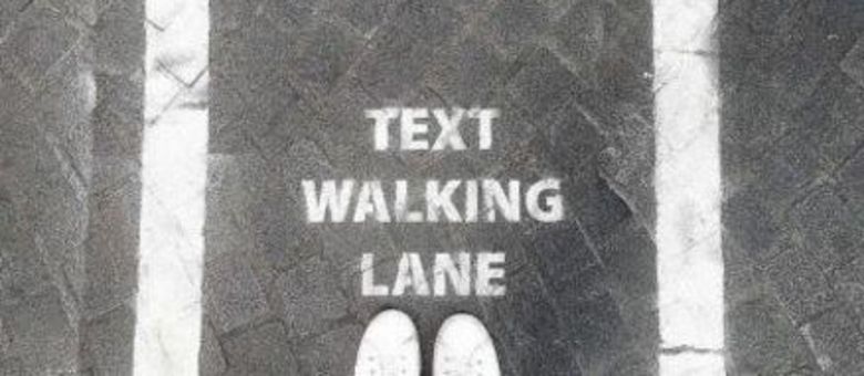 “Text walking lanes”. A moda que pode ter vindo para ficar