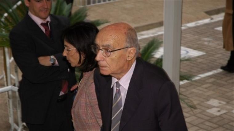 “El País” revela textos inéditos de Saramago