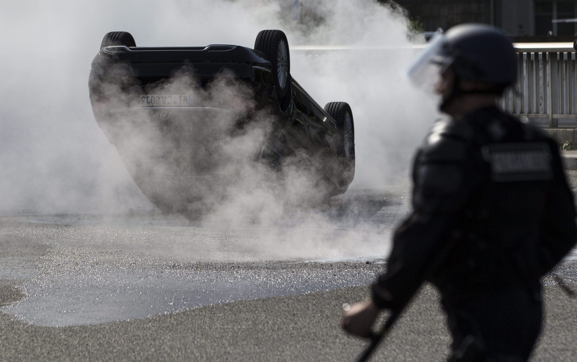 Táxis vs. Uber. A revolta dos taxistas franceses em imagens