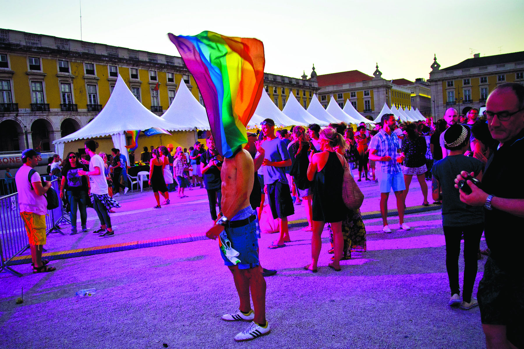 Orgulho Gay. Marcha internacional em ano de novas conquistas