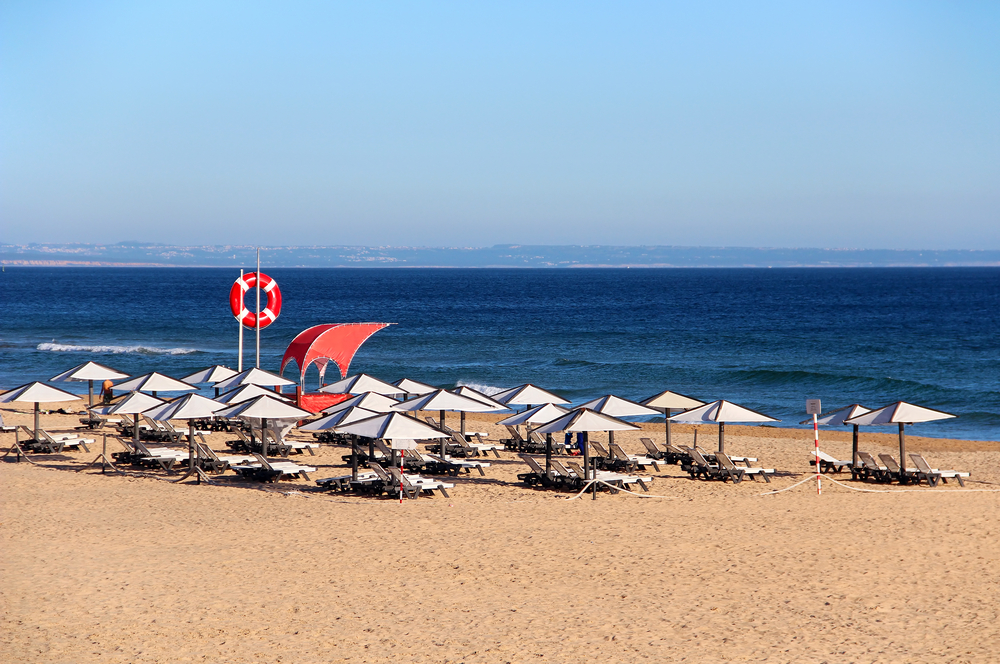 Carcavelos. Cerca de 250 crianças assistidas na praia