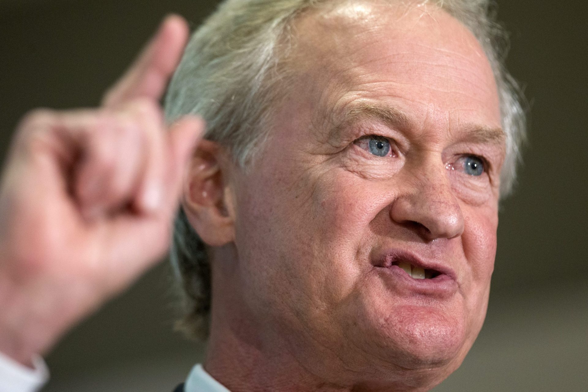 Lincoln Chafee torna-se o quarto aspirante democrata à presidência dos EUA