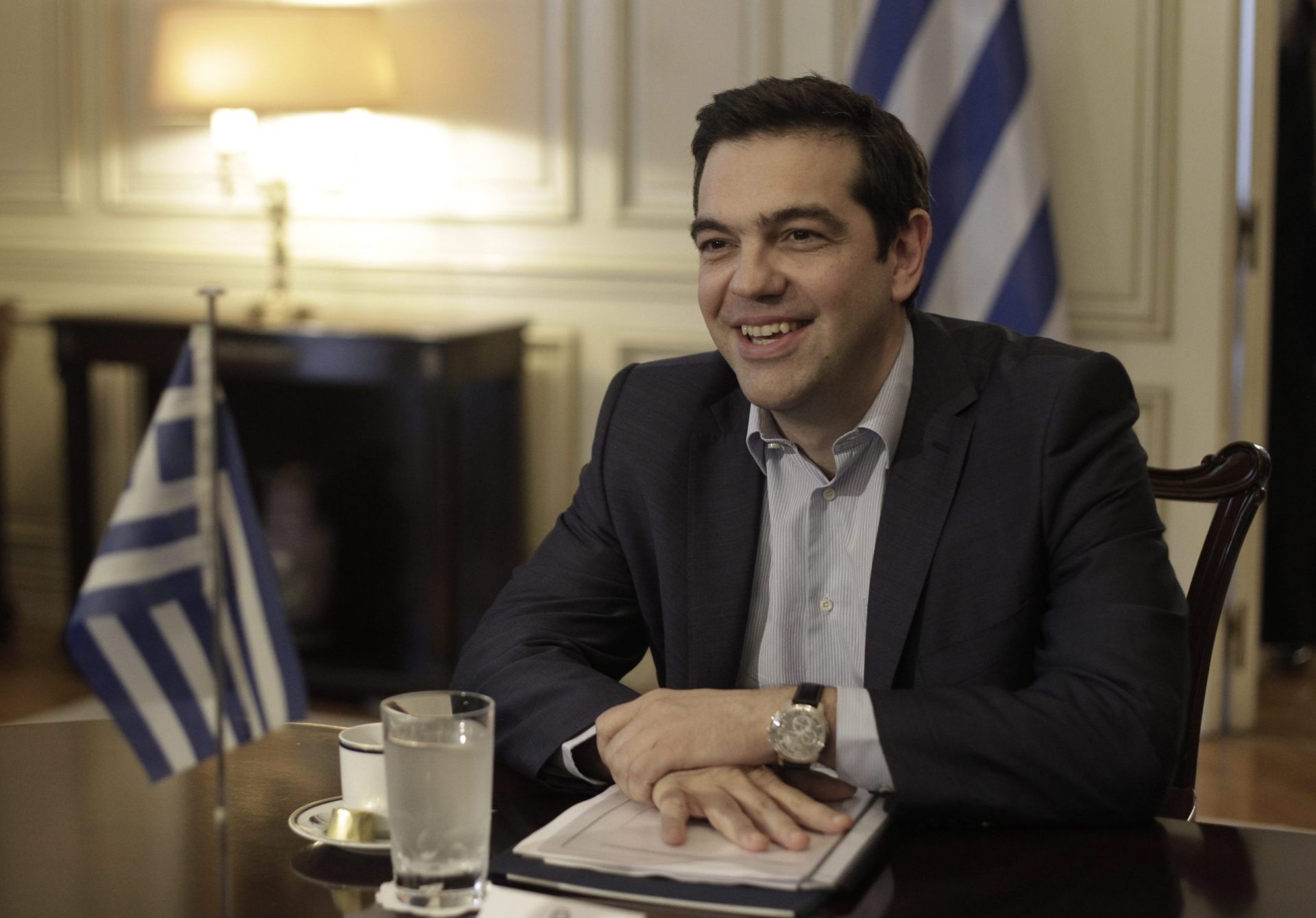 Grécia. Tsipras diz que credores devem retirar exigências “absurdas”