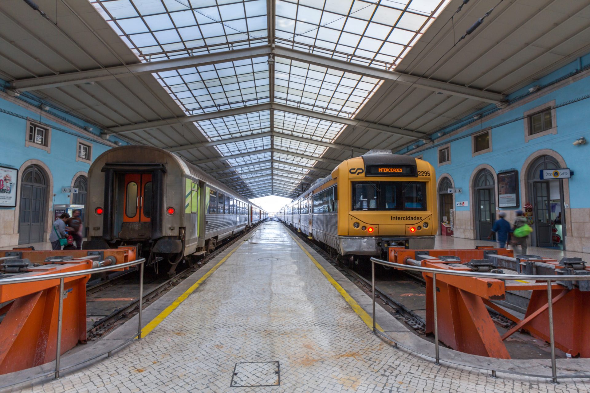 Alerta amarelo. Previsão de tempo muito quente em nove distritos do país