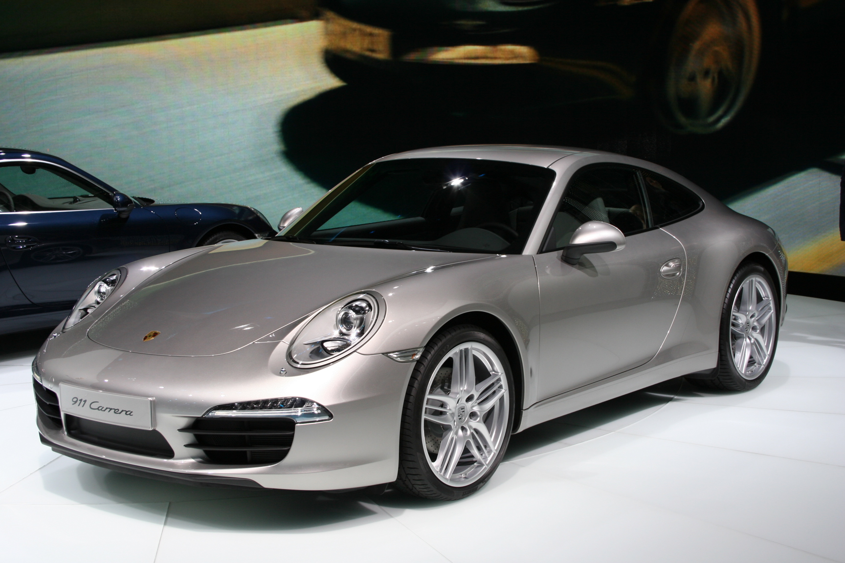 Porsche bate recorde de vendas em Portugal