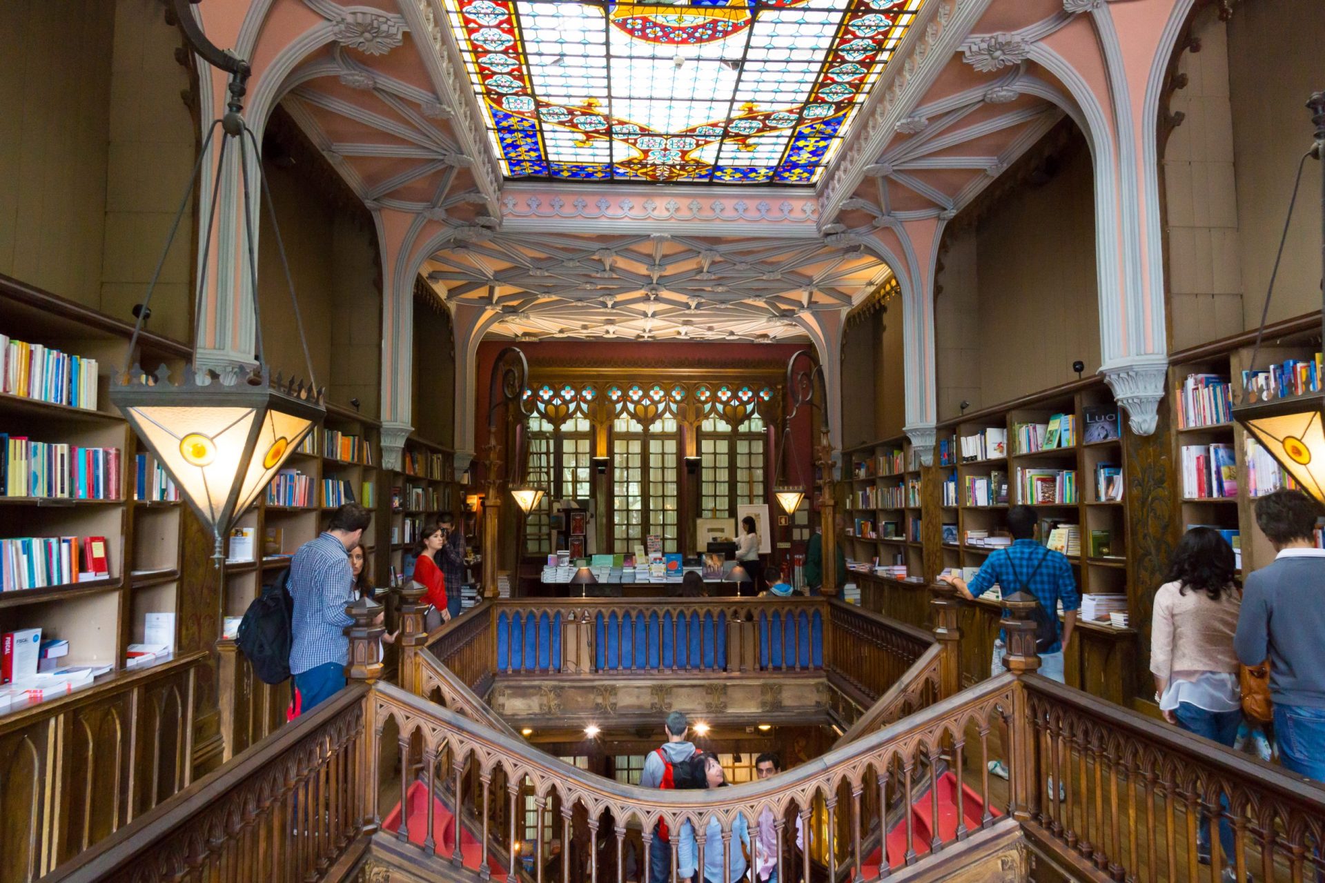 Livraria Lello vai passar a cobrar três euros por entrada