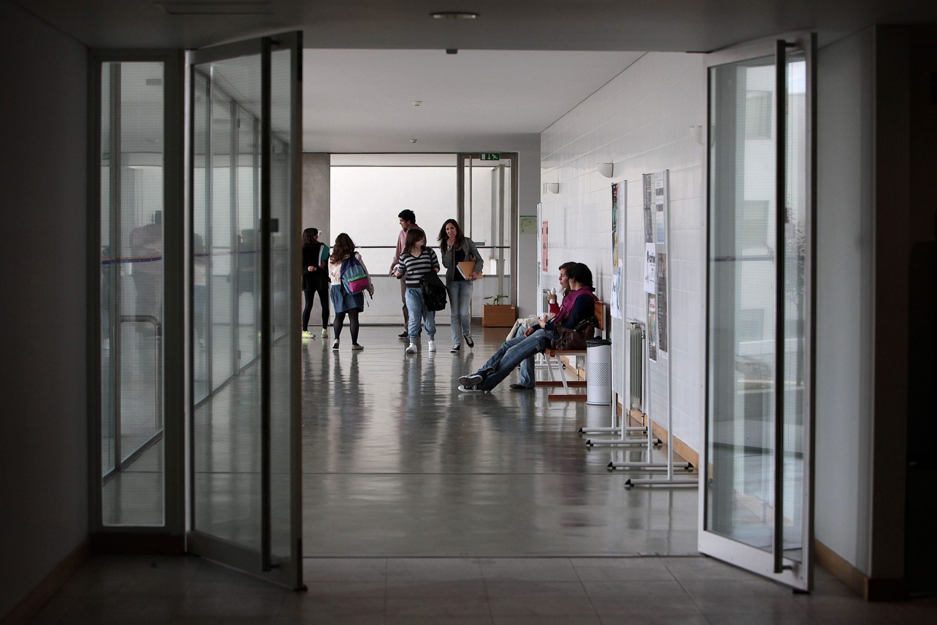 Indústria paga propinas a alunos da Universidade de Aveiro