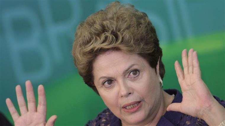 Brasil. Taxa de aprovação de Dilma continua a cair e já vai em 7,7%