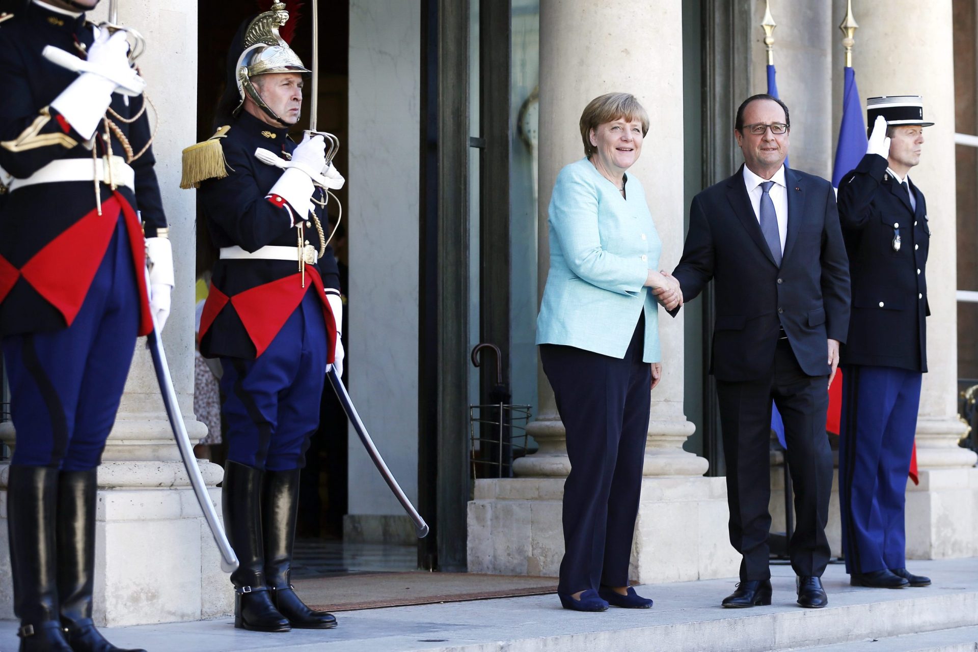 Merkel e Hollande: “Porta das negociações continua aberta”