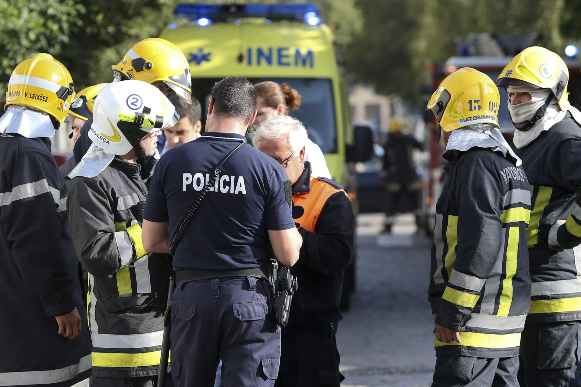 Incêndio em Matosinhos dominado. Armazém ficou destruído