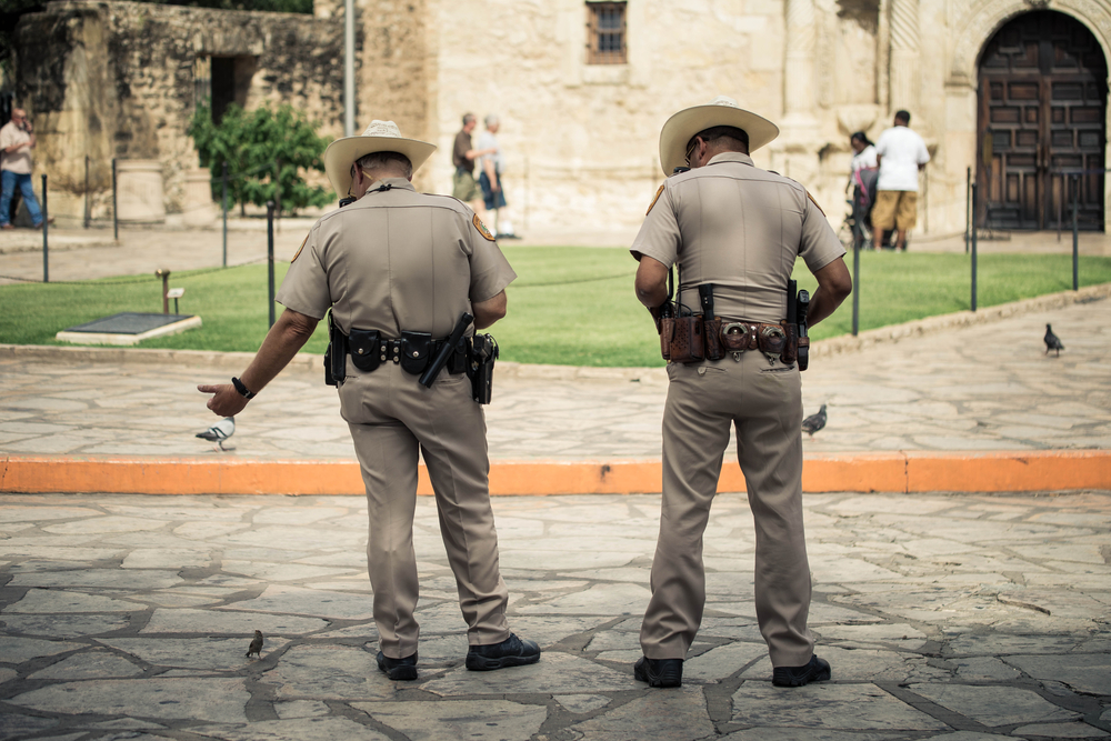 Estados Unidos. Desmantelada rede multimilionária de tráfico humano