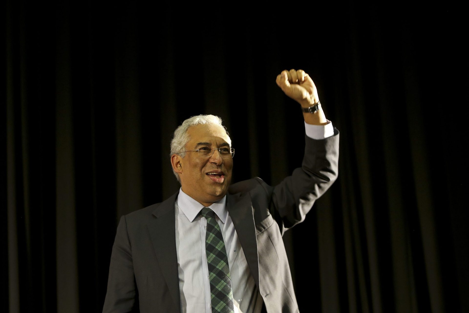 António Costa compromete-se com políticas de criação de emprego