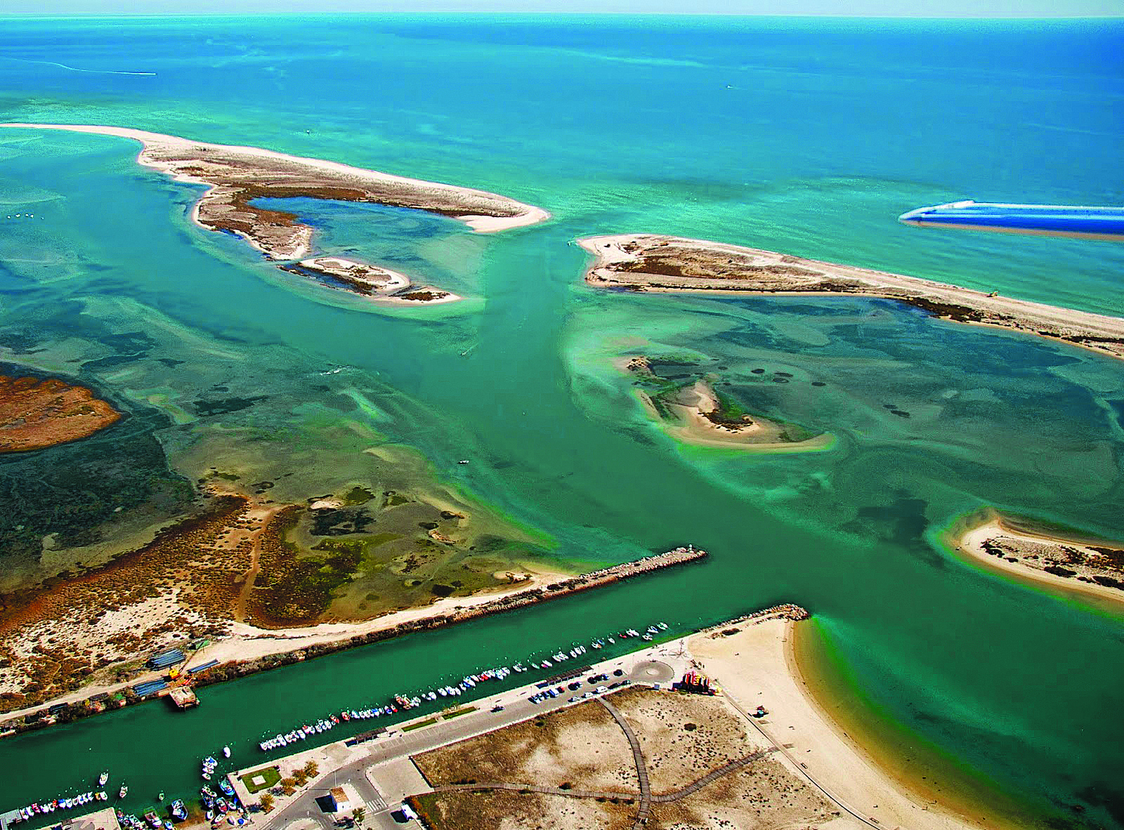 As melhores praias do Algarve estão aqui