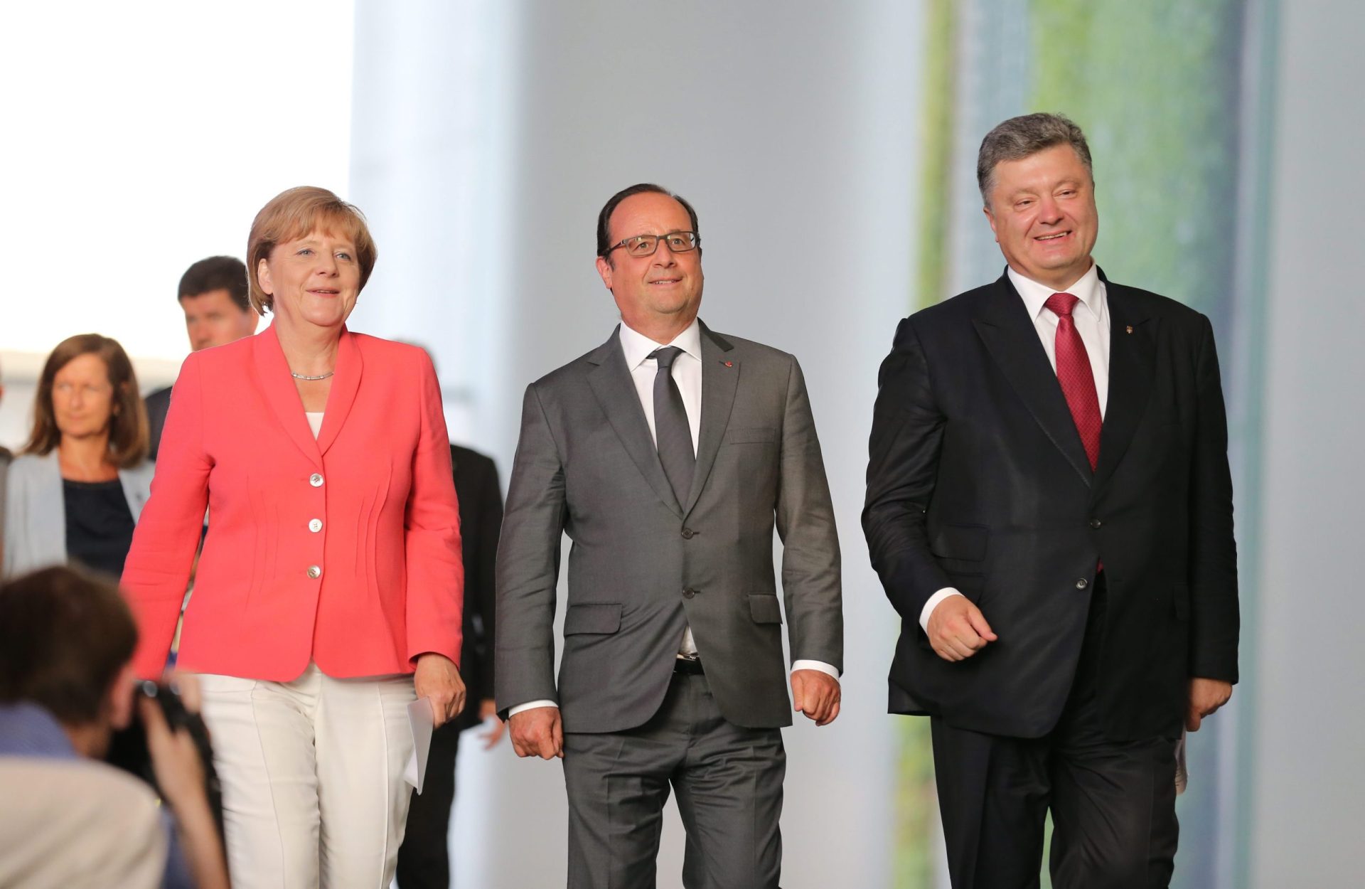 Merkel e Hollande destacam a vigência do Acordo de Minsk sobre a Ucrânia