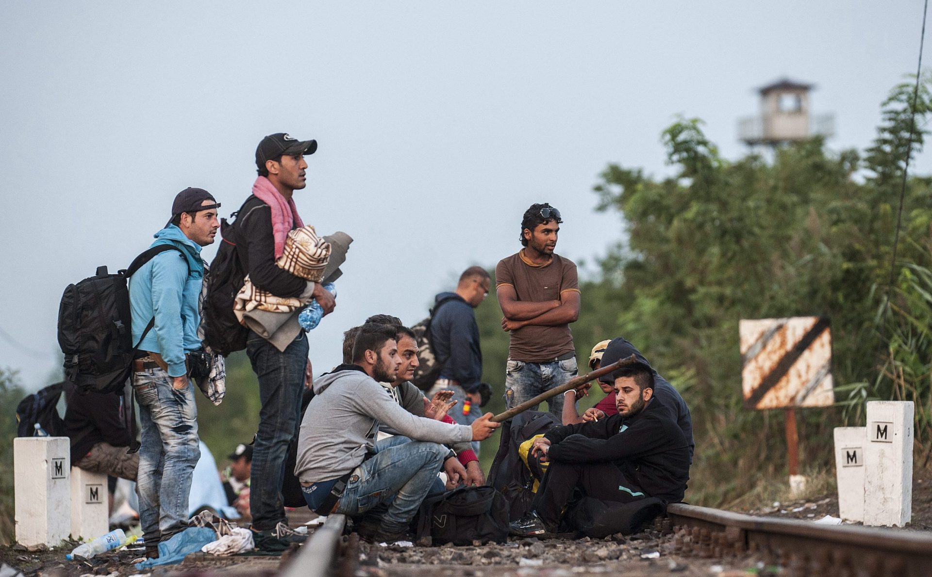 Roménia reforça fronteira com Sérvia para prevenir grande fluxo de migrantes