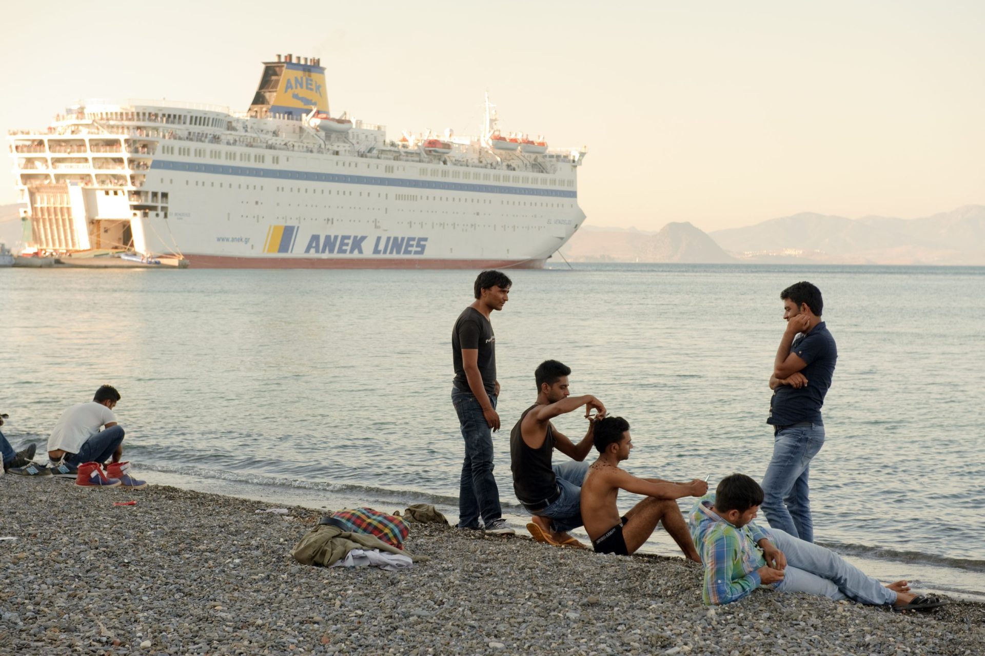 França, Alemanha e Reino Unido querem reunião urgente para discutir migração