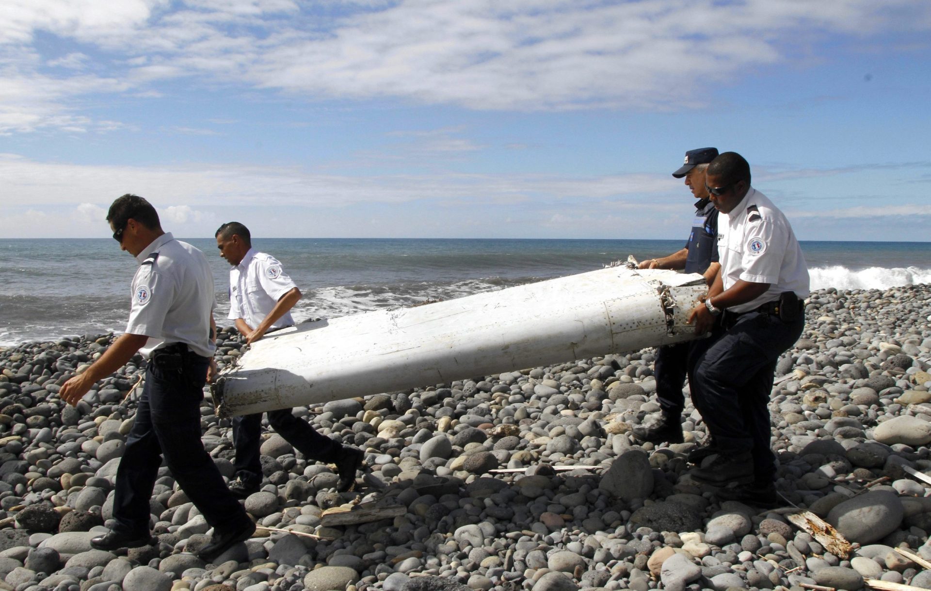 Oficial: Destroços encontrados pertencem ao MH370