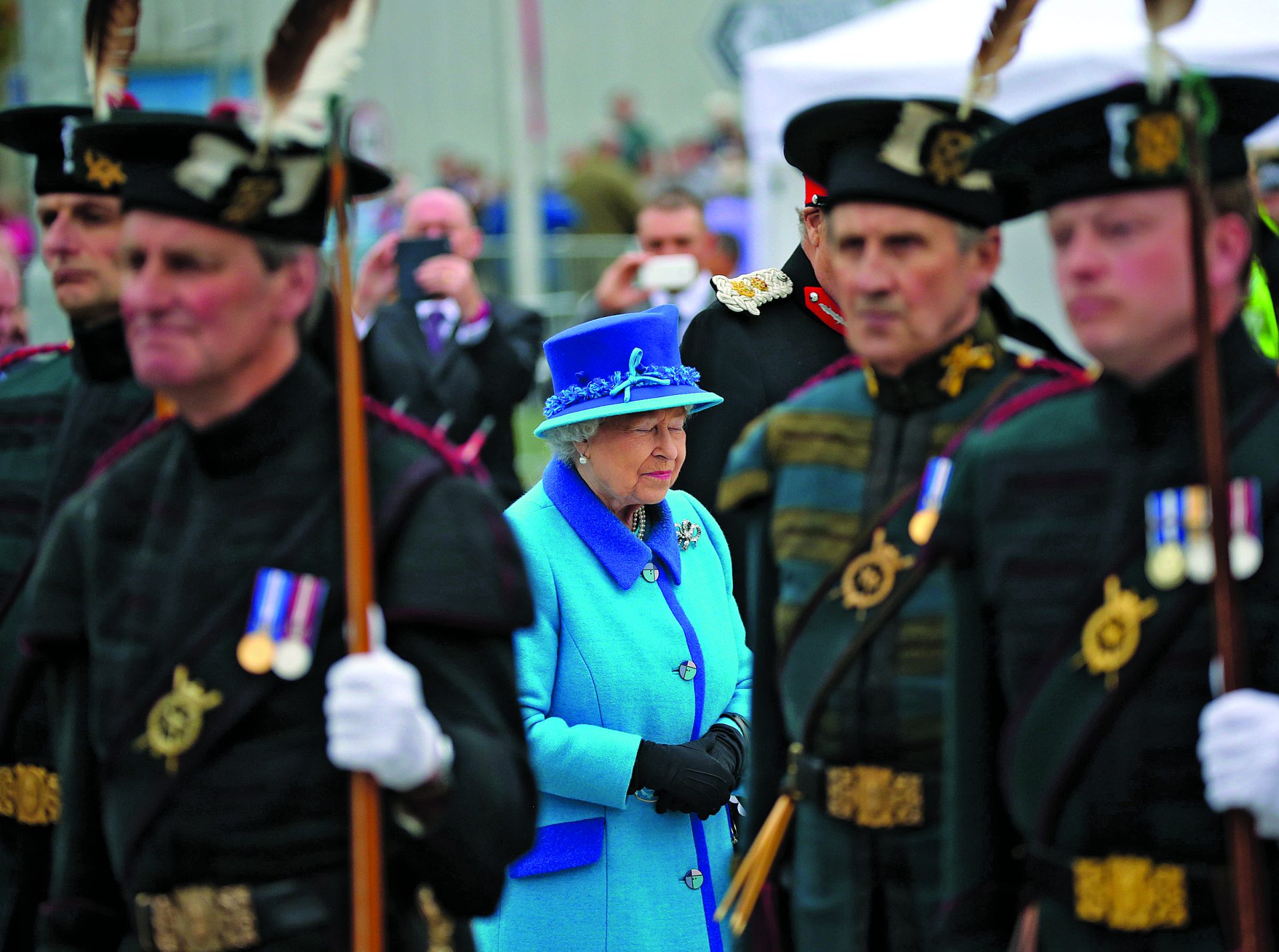 Rainha Isabel II. Aguentar o peso da coroa há 63 anos e 217 dias