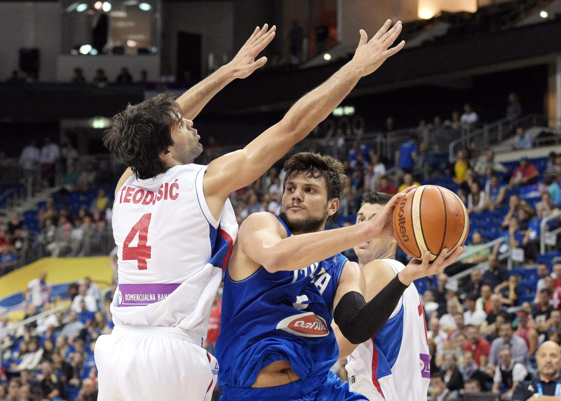 Eurobasket-2015. Sérvia mantém rolo compressor até ao fim