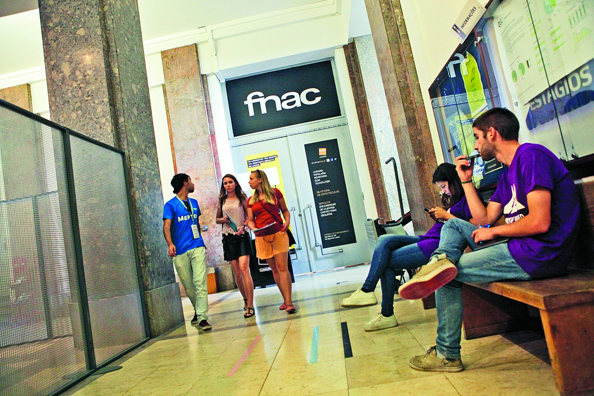 Instituto Superior Técnico. 12 mil com Fnac à porta