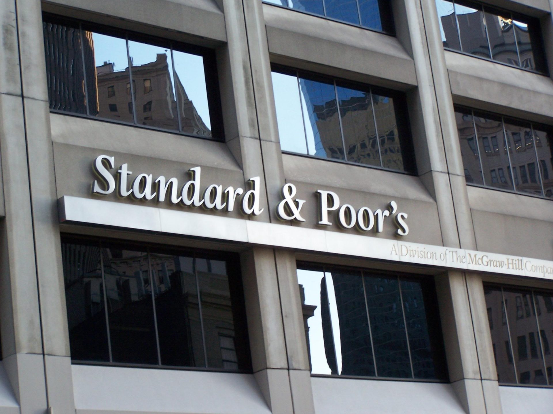 Standard and Poor’s sobe rating de Portugal